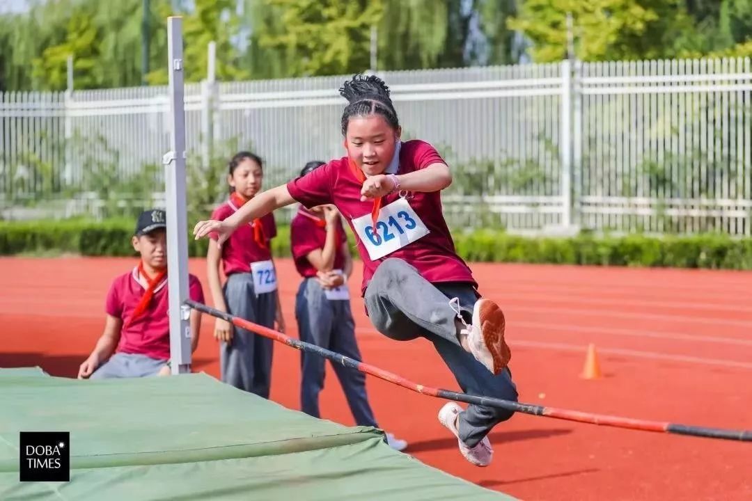 动态润德育心强身报国德富路中学开展2019学年第四届秋季校园运动会