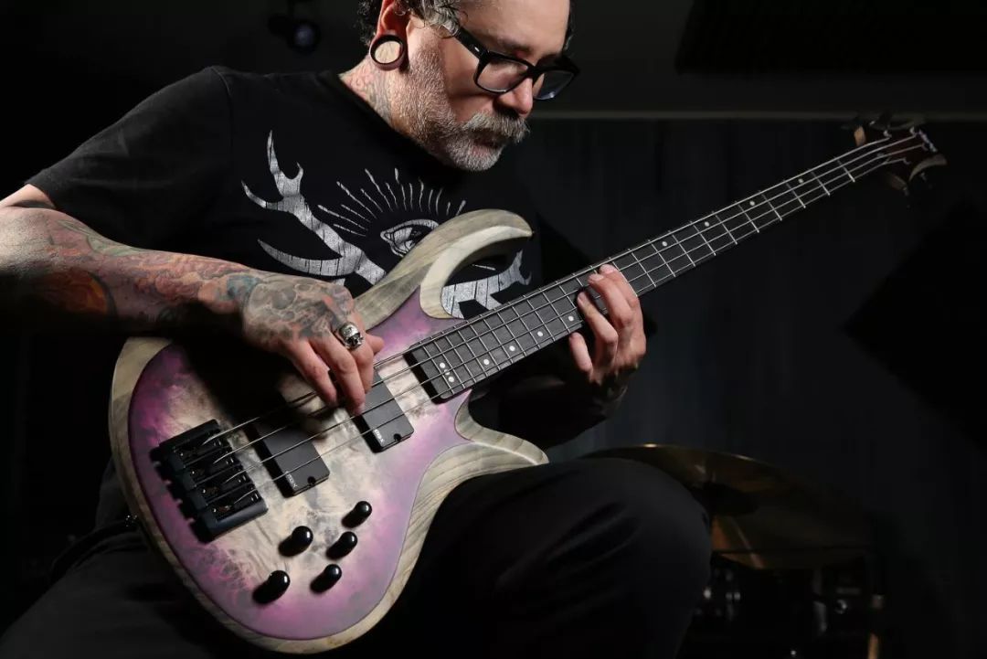 声色俱佳schecter2019新品riot系列贝斯