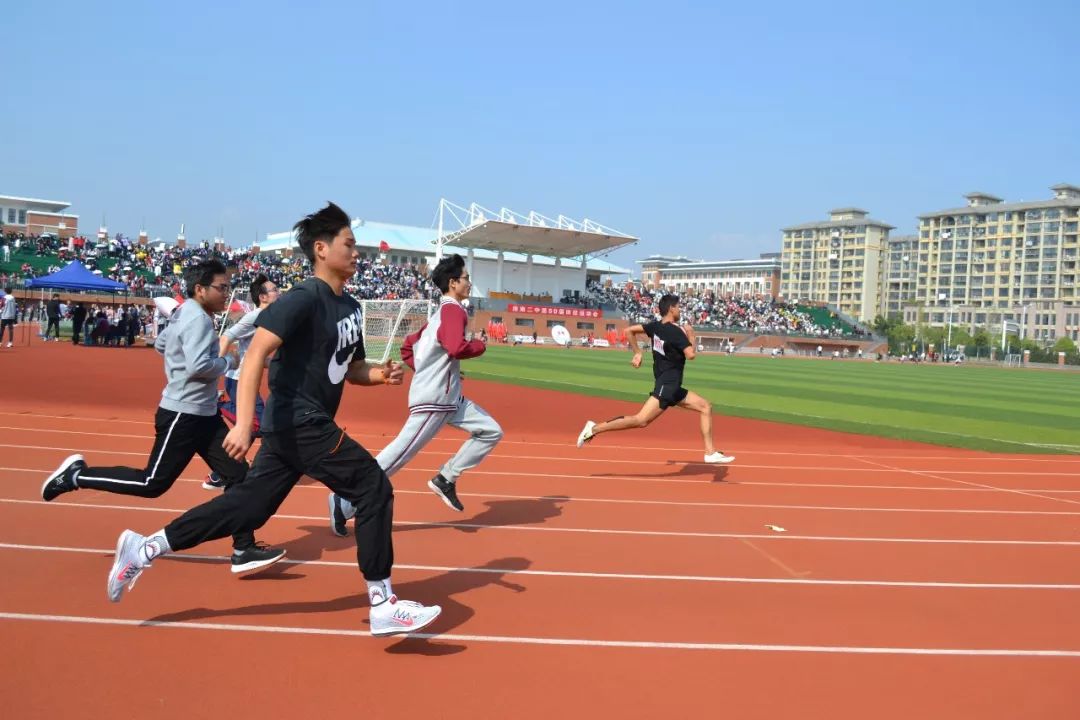 淮南二中第50届田径运动会今日开幕