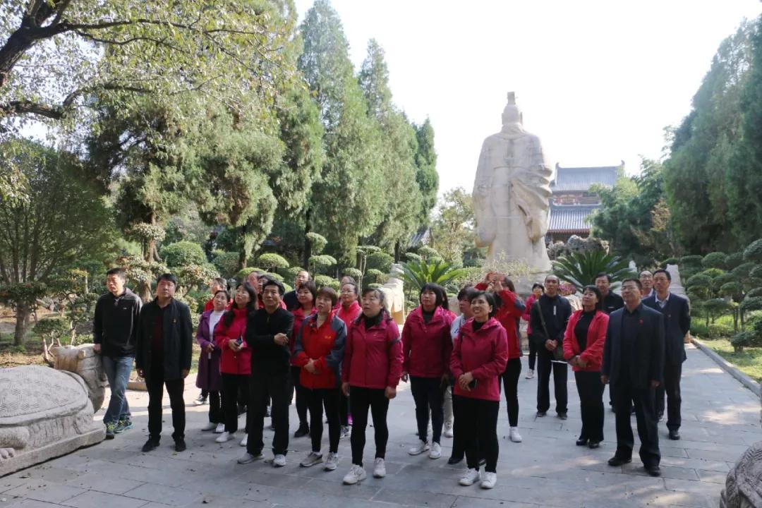 位于三门峡市风景区内的甘棠苑是西周时期辅佐周成王的召公纪念地