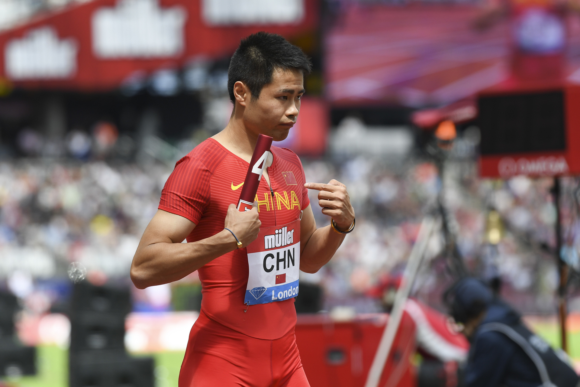 原创尴尬了!莫有雪江亨南徐海洋百米表现 仅比弗雷泽10秒71夺冠快点