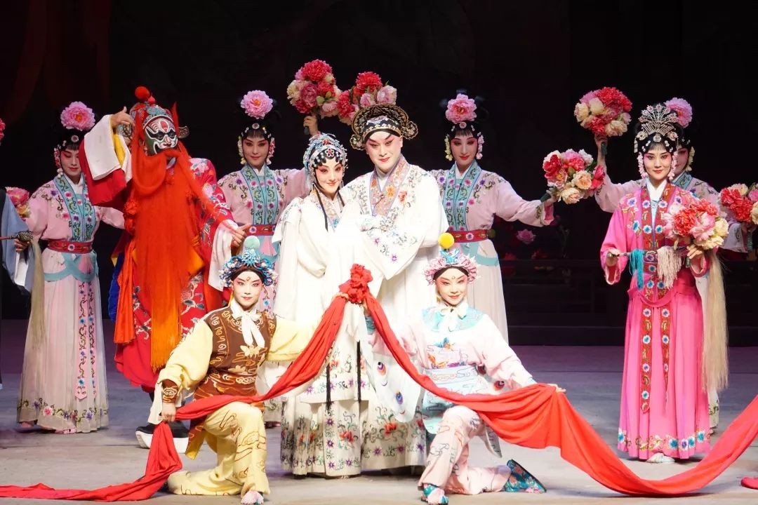 艺苑现场姹紫嫣红牡丹亭