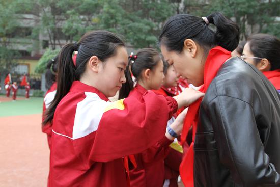 有一种光荣 叫做"我们是少先队员"——迎泽区新西小学举行主题队日