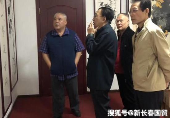 还记得身体倍儿棒吃嘛嘛香的李嘉存吗如今65岁须发皆白