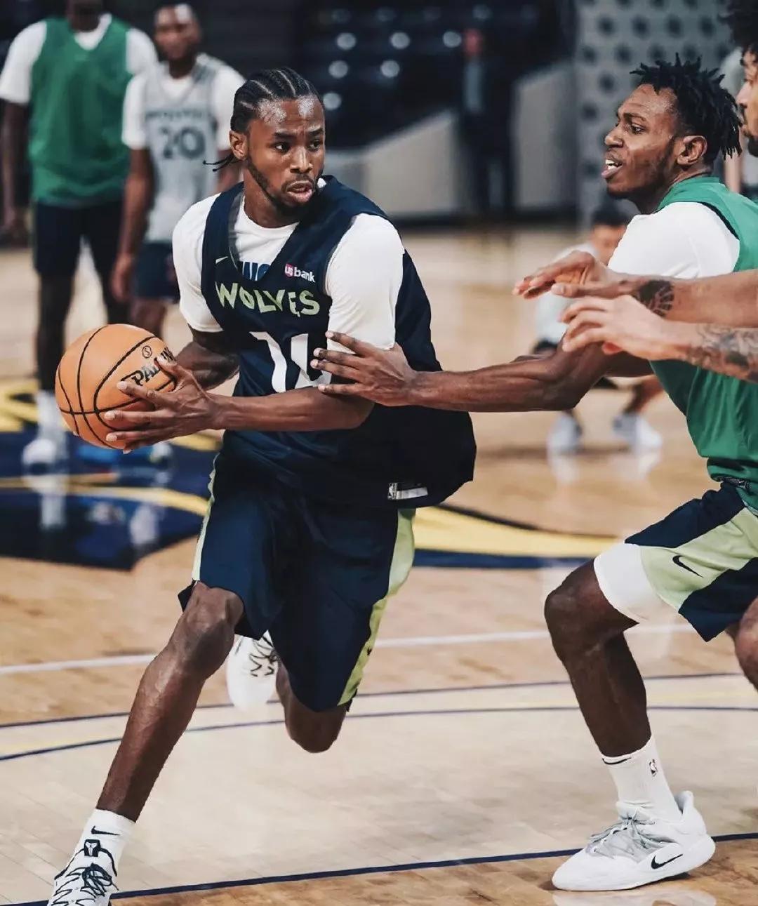 季前赛太累了,枸杞哥还想更享受!