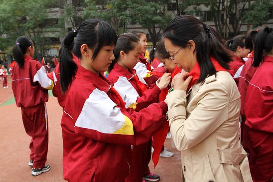 有一种光荣 叫做"我们是少先队员"——迎泽区新西小学举行主题队日
