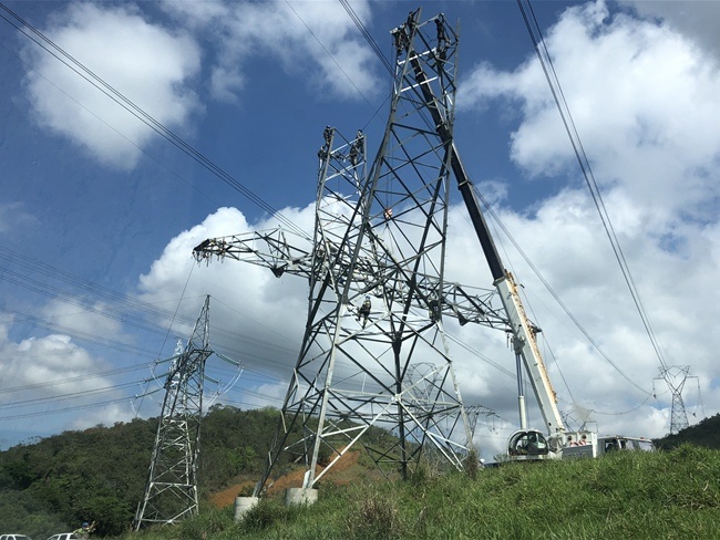 巴西美丽山二期11标段工程π接线路成功投产送电