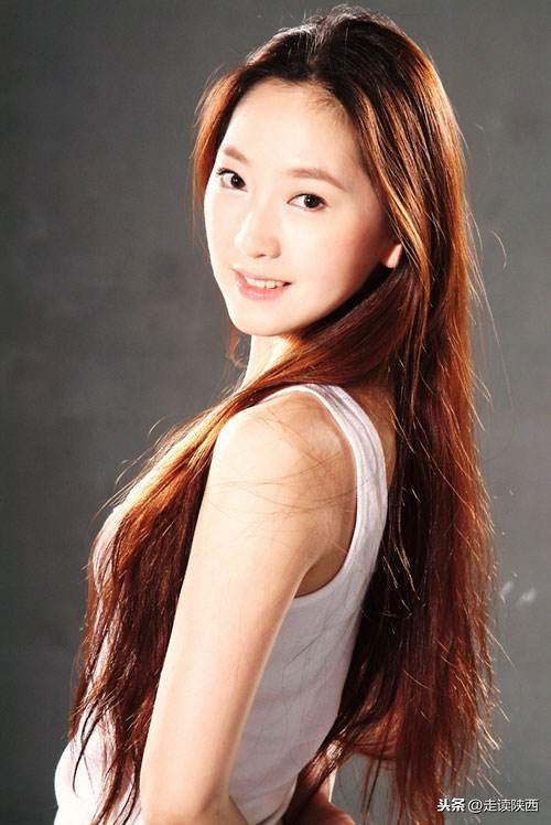 西安籍女演员出道18年无人识,出演白鹿原成名,性格太直批评戏子_曹馨