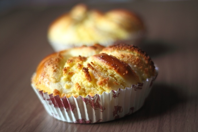 银河天幕烘焙 椰蓉纸杯面包的做法 椰香浓郁健康美味