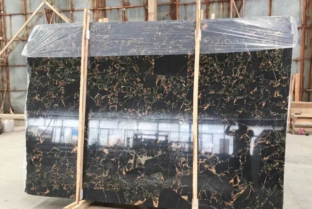 黑金花大理石有美丽的颜色,花纹,有较高的抗压强度和良好的物理化学