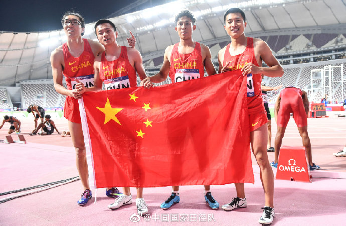 凭46秒3046秒61谢智宇和罗浩成功入选中国田径400米接力队
