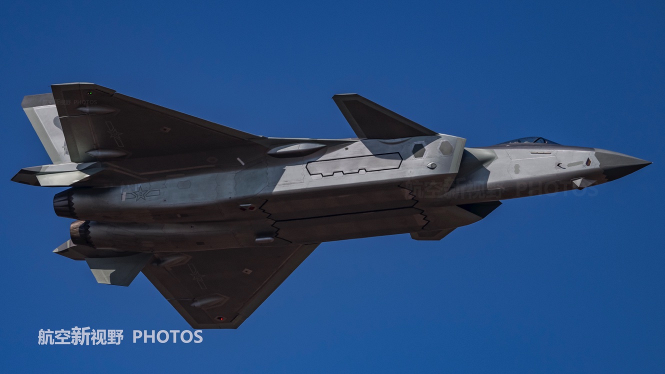 歼-20隐形战机高清美图,第3次组团飞行展示,国产五代机的巅峰_图片