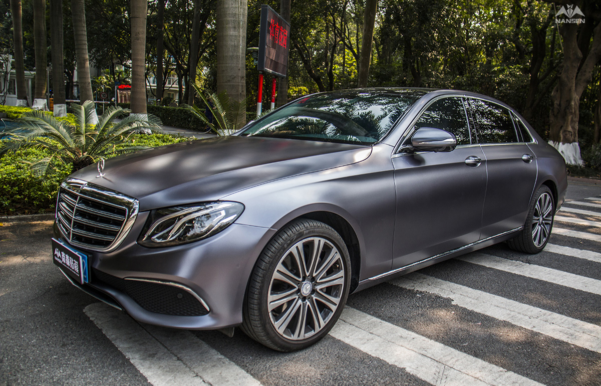 奔驰e260车身改色奥利高电光碳灰2