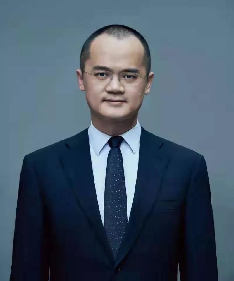 王兴在创建美团前,发现一些本地中小商家有很强的推广需求,但没有经济