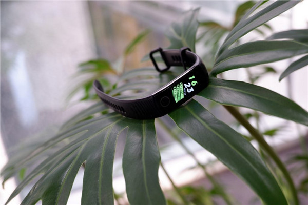 honorband5全面评测售价超便宜的全能型智能手环