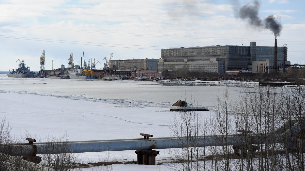 俄罗斯雷霆出击!在火车站擒获3名美国武官,企图硬闯军事重地_德文斯克