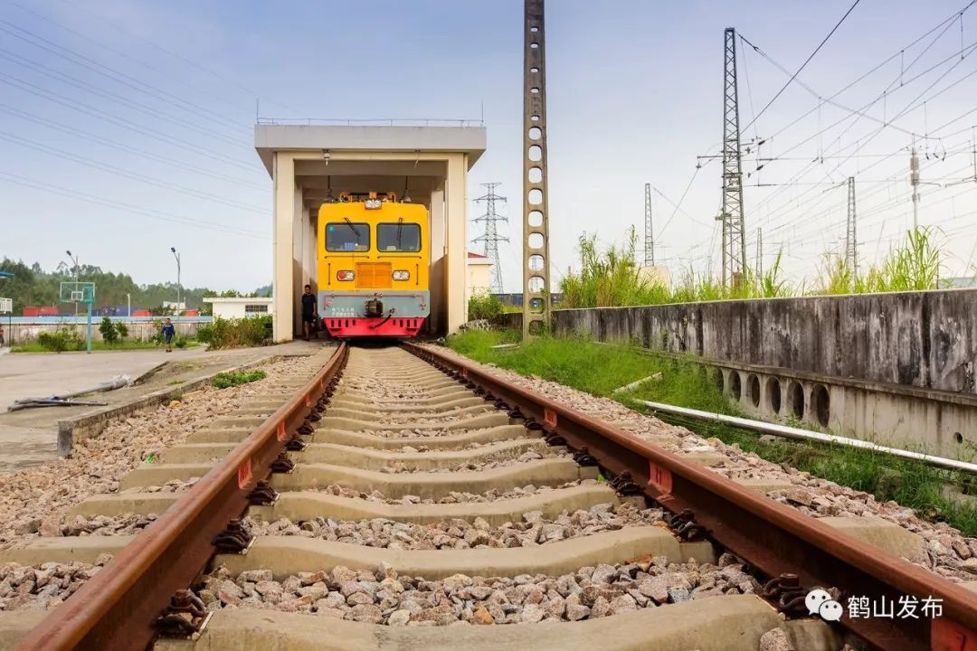 规划示意图)在建的南沙港铁路,将从既有广珠铁路新建鹤山南站接轨引出