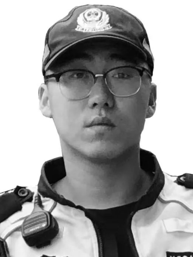 泪目22岁辅警殉职视频曝光那一瞬间他想用身体拦停车辆