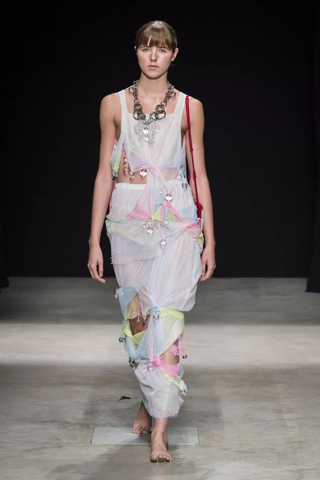 中国设计师susanfang2020春夏系列airrise