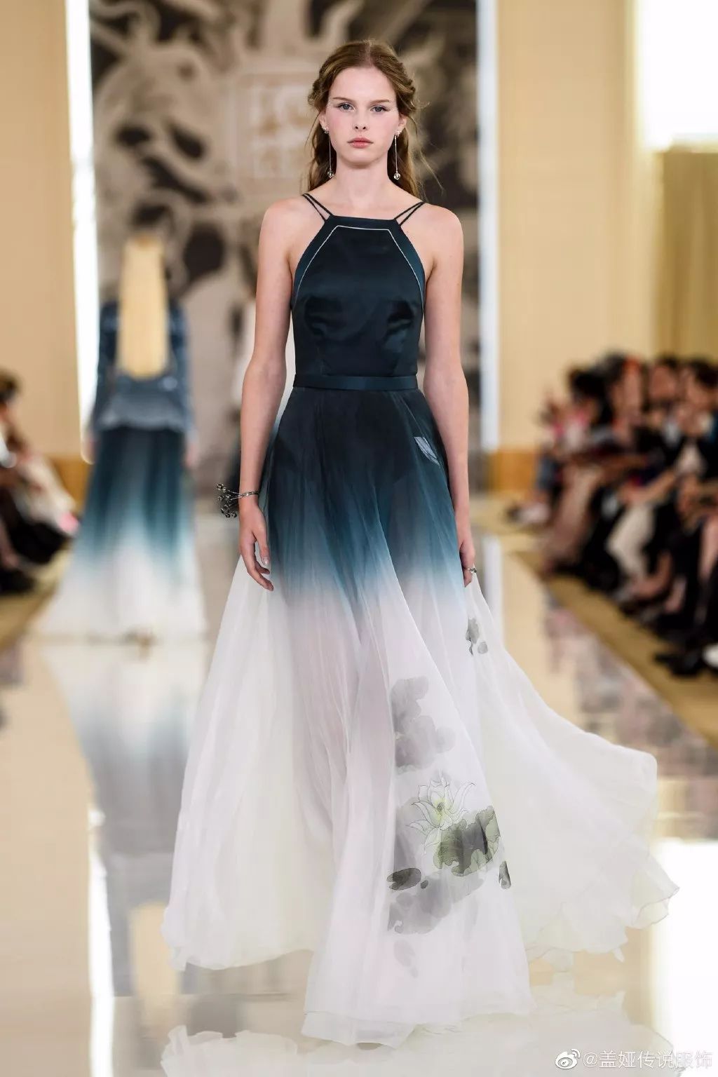 戏曲风仙侠风盖娅传说的中国风高定礼服吹的什么风