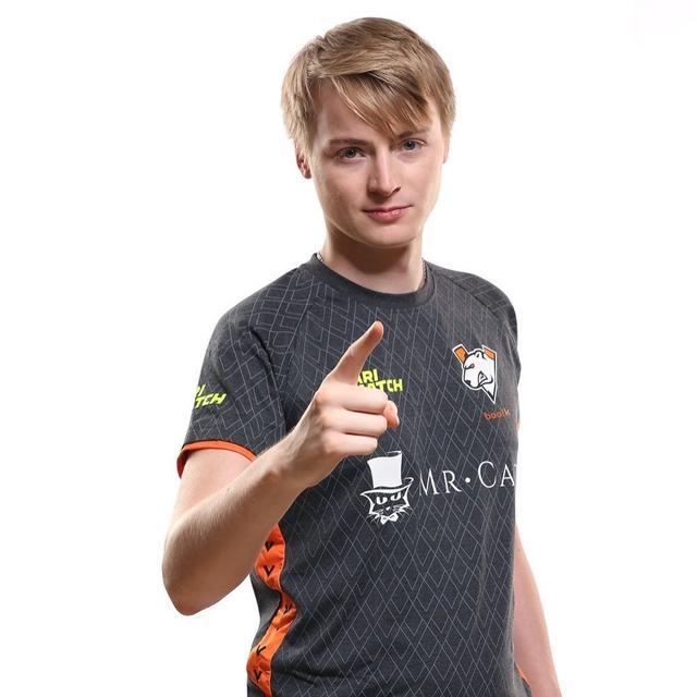 dota2一夜之间vp退出minorig退出esl汉堡站rng踢了狗打架