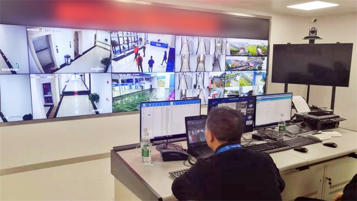 艾礼安主要为各场馆提供室内入侵,一键报警及周界报警解决方案和现场