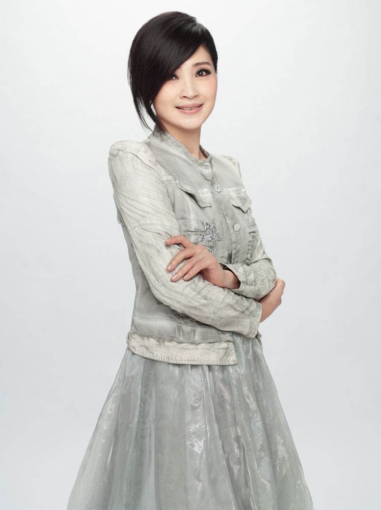 原创娱乐圈从不缺美魔女但51岁的方季惟美成20岁刷新纪录