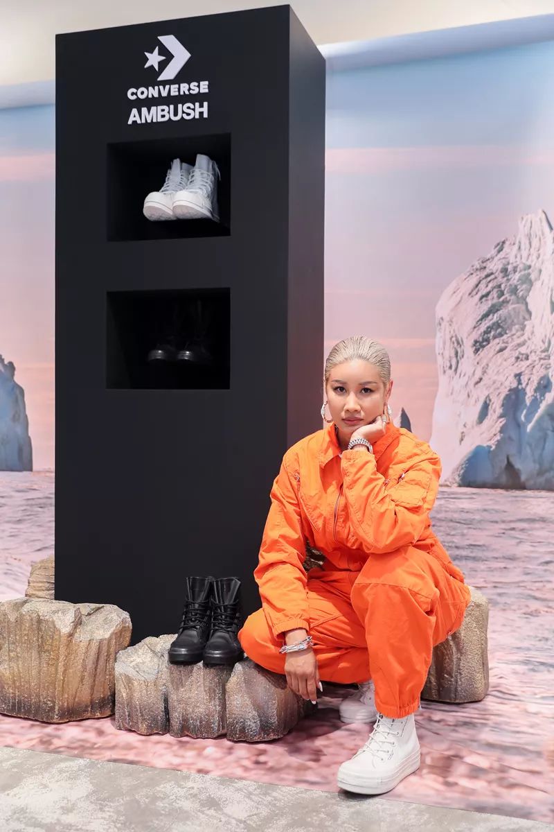 今早发售的 ambush x converse 怎么穿?主理人亲自告诉你!