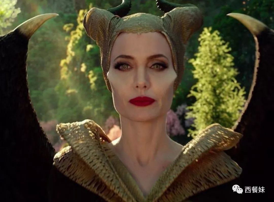 沉睡魔咒2中性感迷人的王子竟是靠演同志电影出道