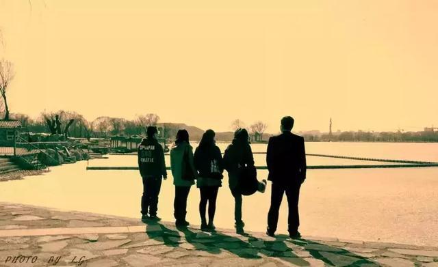 终于,我毫不留恋地退出了同学群