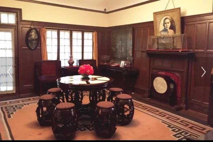 香山路7号(近思南路)为孙中山故居,是孙中山和宋庆龄唯一共同的住所