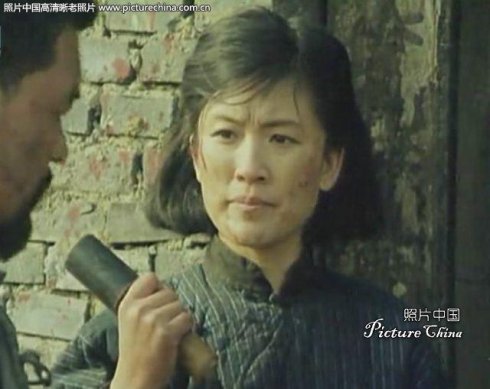 《 烈火金刚》(1991年版)宋春丽饰八路军区长金月波《在那遥远的地方
