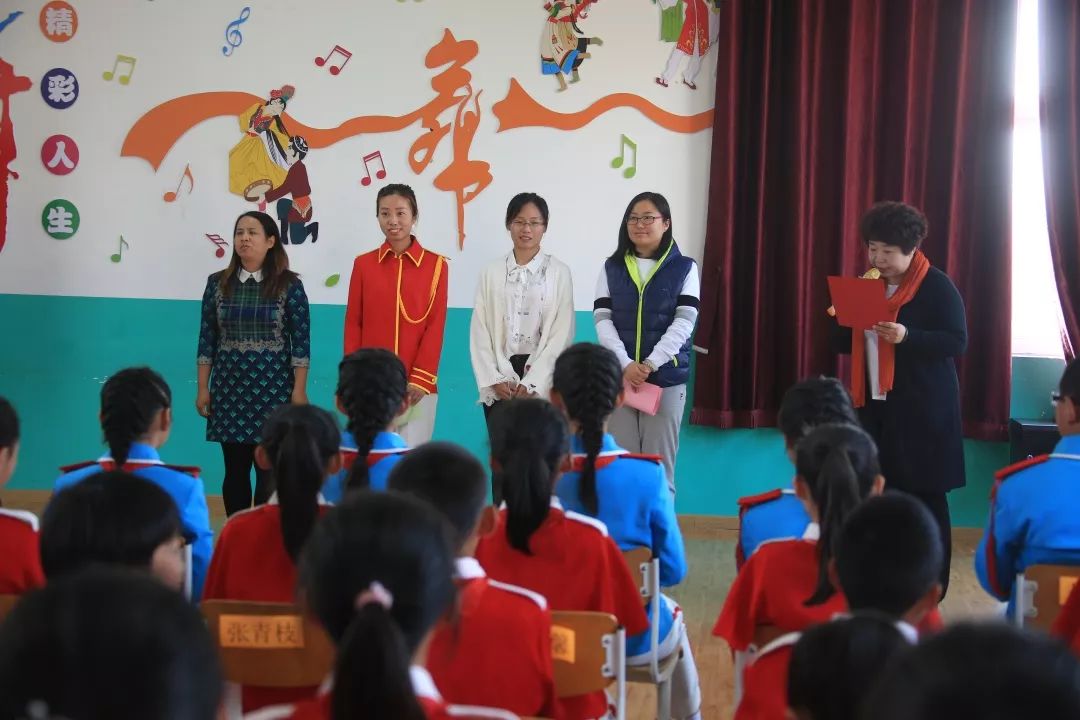 我与祖国共成长同心追梦新征程翠湖小学参与新中国成立70周年群众游行