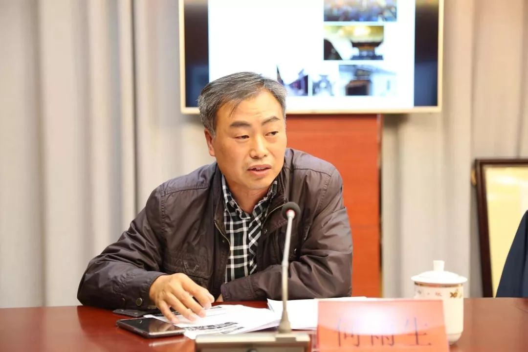 黄桥中学举行江苏省红色黄桥特色文化课程基地专家论证会