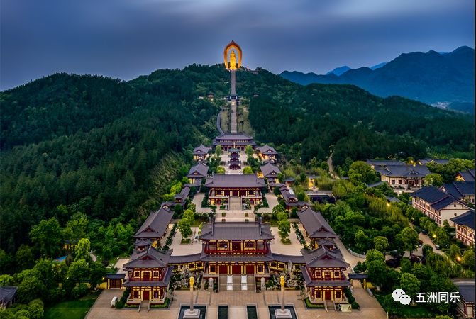 黃山婺源景德鎮鄱陽湖廬山大峽谷五星溫泉養生雙飛6日遊呼和浩特進出