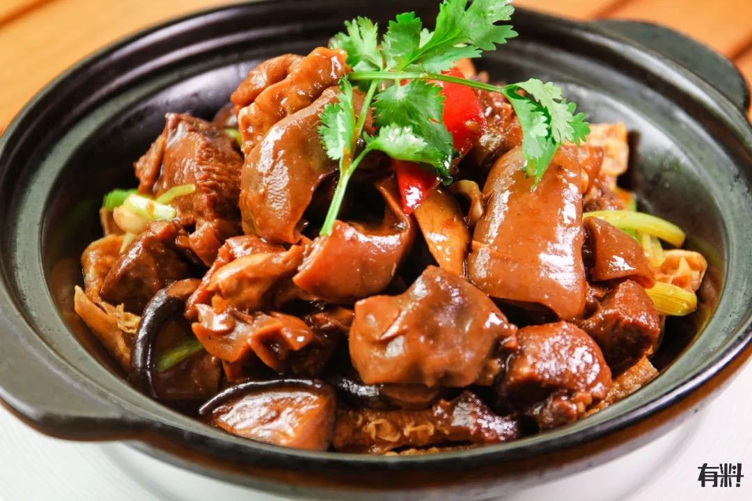 秋冬必备-羊肉煲  秋天说来就来了 正是养阴滋补的好时机 羊 肉