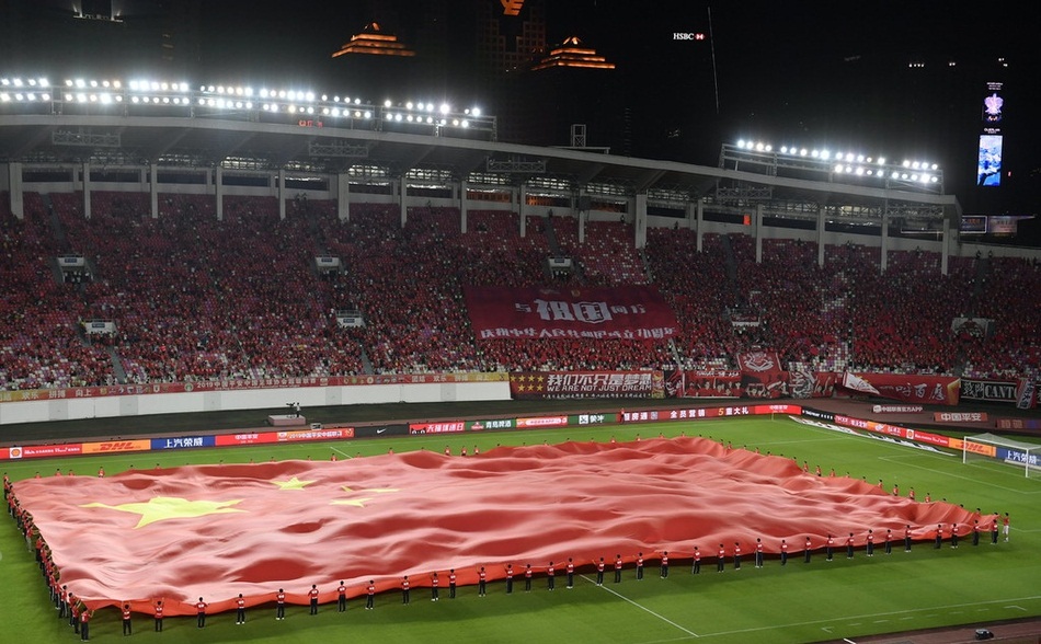 广州恒大队与浦和红钻队的次回合比赛是在广州恒大队的主场进行,恐怖