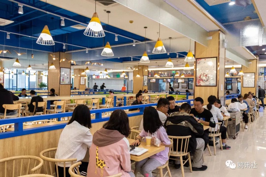 刷爆海大人朋友圈的网红食堂究竟红在哪