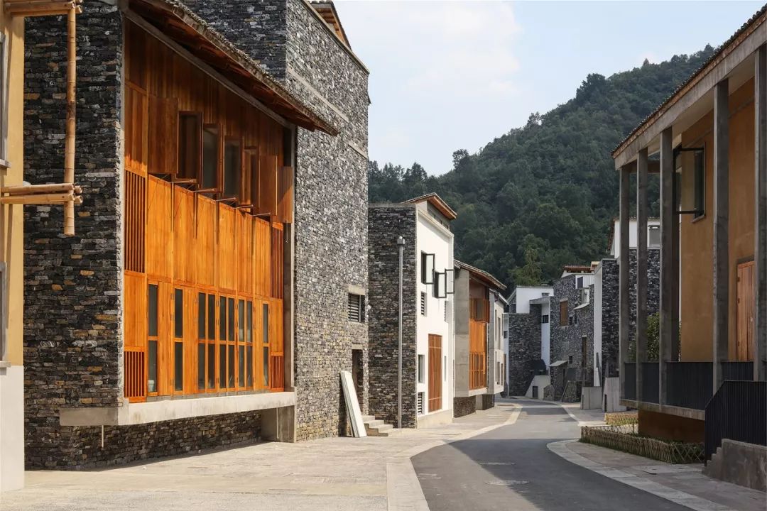 普利兹克建筑奖获得者王澍,在富阳文村进行了描绘他心目中最真实乡村
