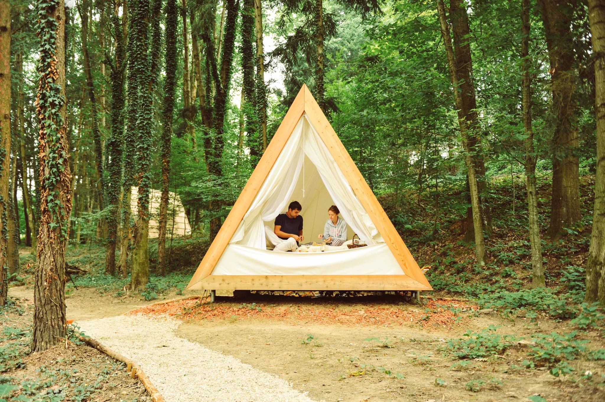 三角屋 野墅度假科技美宅_莱茵