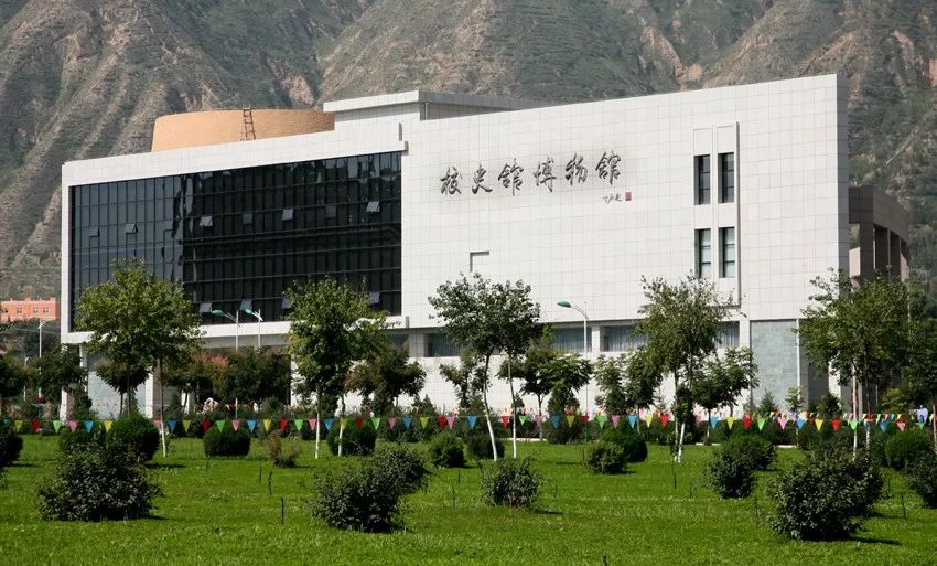 温暖质朴82岁兰大亲属深情朗诵原创诗歌献礼校庆附音频