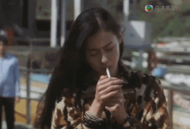 原创戏里抽烟的女星舒淇性感刘亦菲清纯巩俐气场却都输给了她