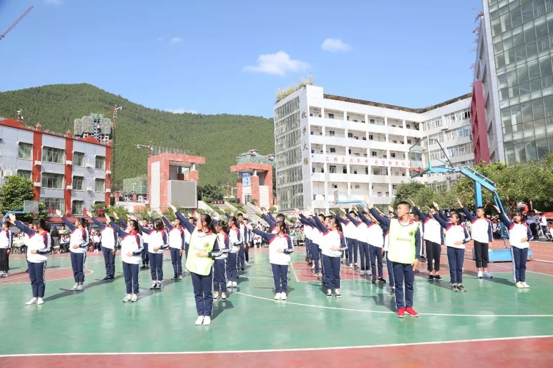 古蔺职高大课间比赛展风采