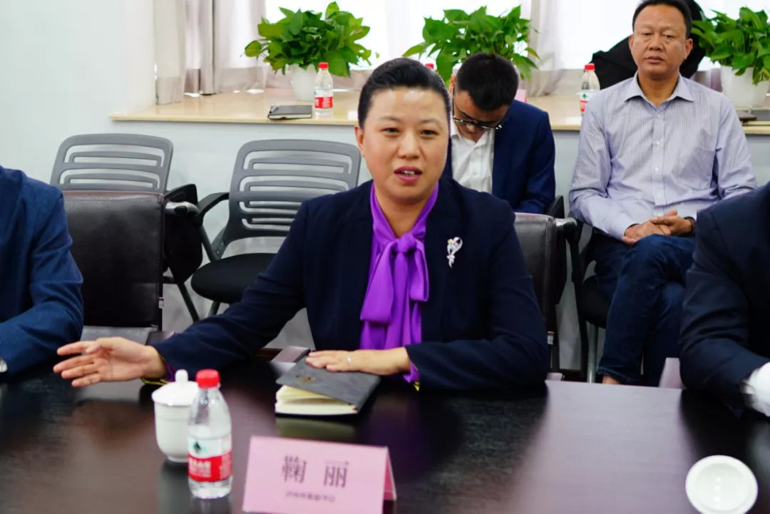 泸州市委副书记鞠丽一行调研三两白总部签署白酒新零售项目战略合作