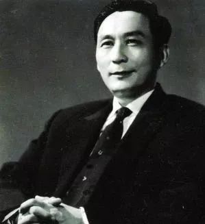 广东省香山县(今中山市三乡镇平岚田堡村),中国内地演员,导演,编剧