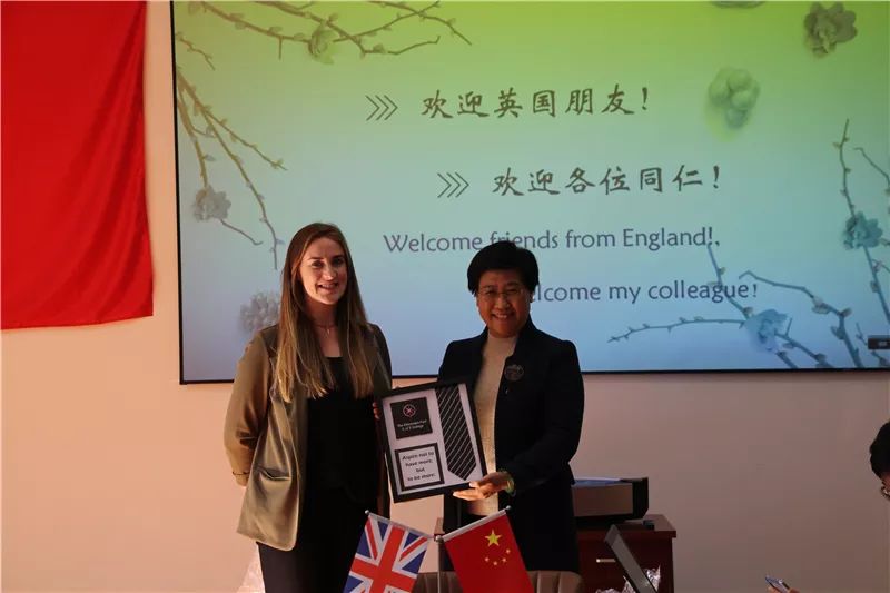 家国31第130期开启中英文化交流打开学生世界之眼英国艾尔斯米尔港