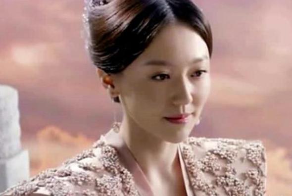 古装剧中的5位女反派,李沁让人又爱又恨,她爱上女子改邪归正