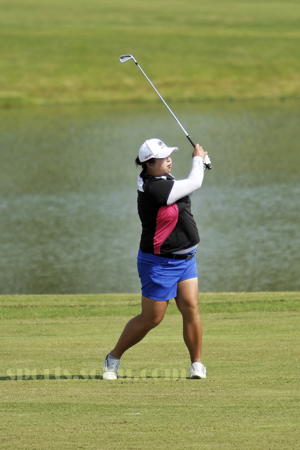 组图:别克lpga赛第三轮 杰西卡科达领先冲冠