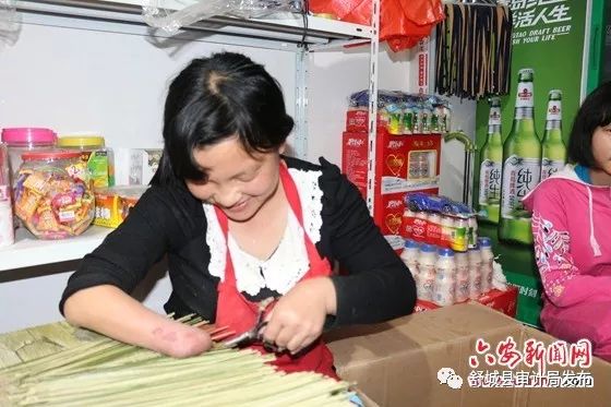 舒城:残疾女孩黄东明!好样的!_竹签