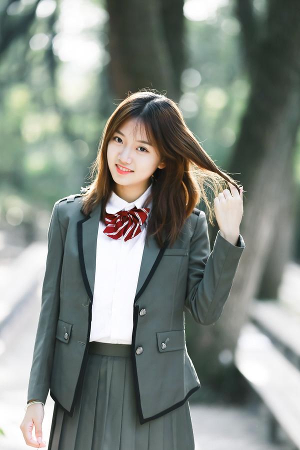 10个摆拍姿势拍摄出来的照片满满的自然感